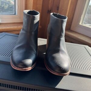 Toms Black Leather Boots